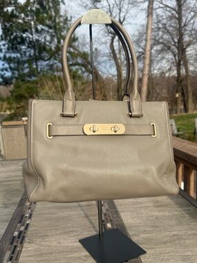 EUC Coach Swagger Carryall Satchel polished pebble leather Bag